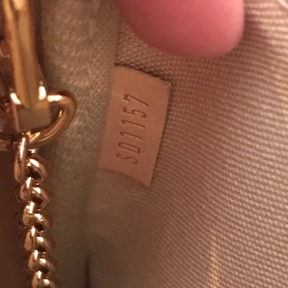 Louis Vuitton Favorite MM D Azur - Picture 9 of 11